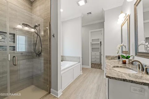 $358,599 | 113 Oak Village Drive, Scott, LA 70583