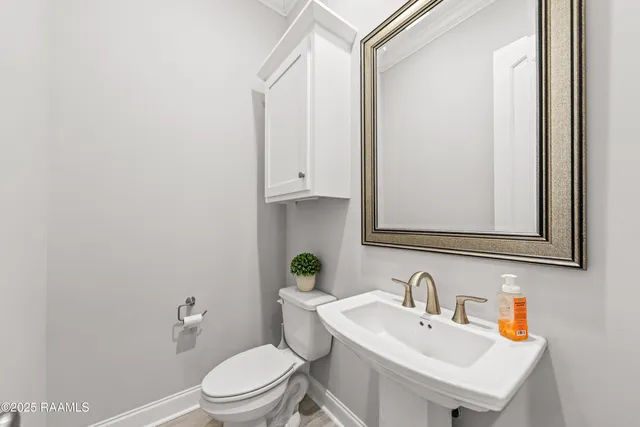 $358,599 | 113 Oak Village Drive, Scott, LA 70583