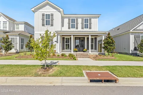 $358,599 | 113 Oak Village Drive, Scott, LA 70583