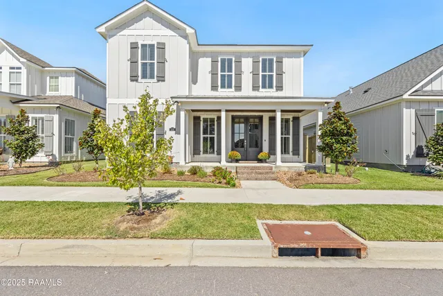 $358,599 | 113 Oak Village Drive, Scott, LA 70583