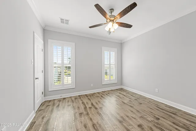 $358,599 | 113 Oak Village Drive, Scott, LA 70583