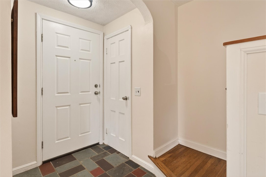 464 Harwick Road Irondequoit, NY 14609 - Photo 23 of 40