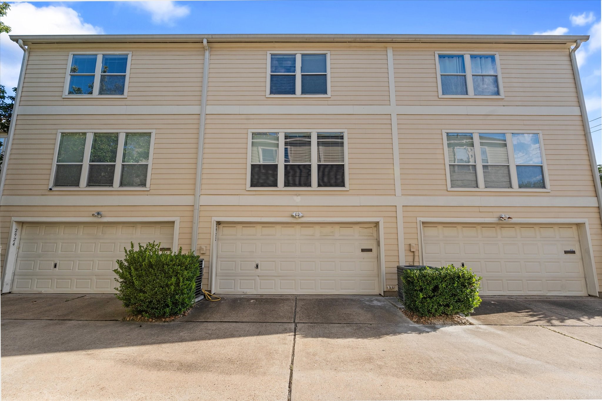 2922 Crawford Street Houston, TX 77004 - Photo 2 of 33