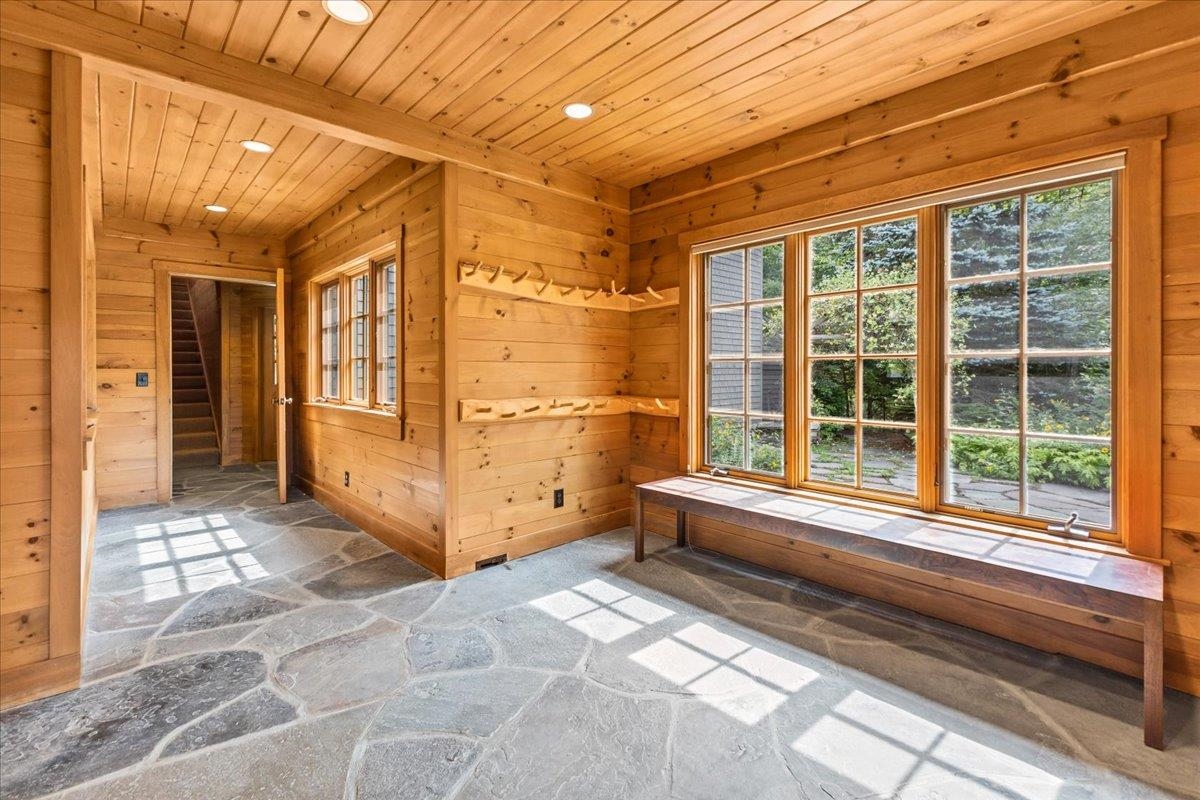 498 Fuller Farm Road Warren, VT 05674 - Photo 5 of 52