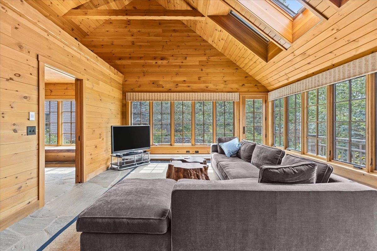 498 Fuller Farm Road Warren, VT 05674 - Photo 6 of 52