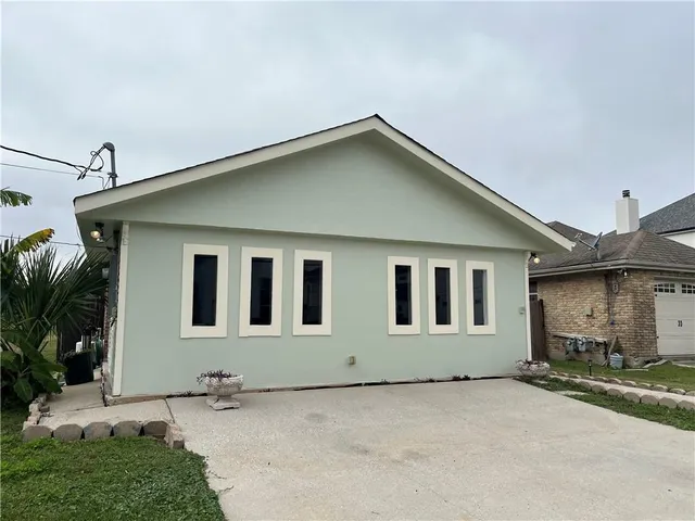 $2,950 | 6760 Bellaire Drive, New Orleans, LA 70124
