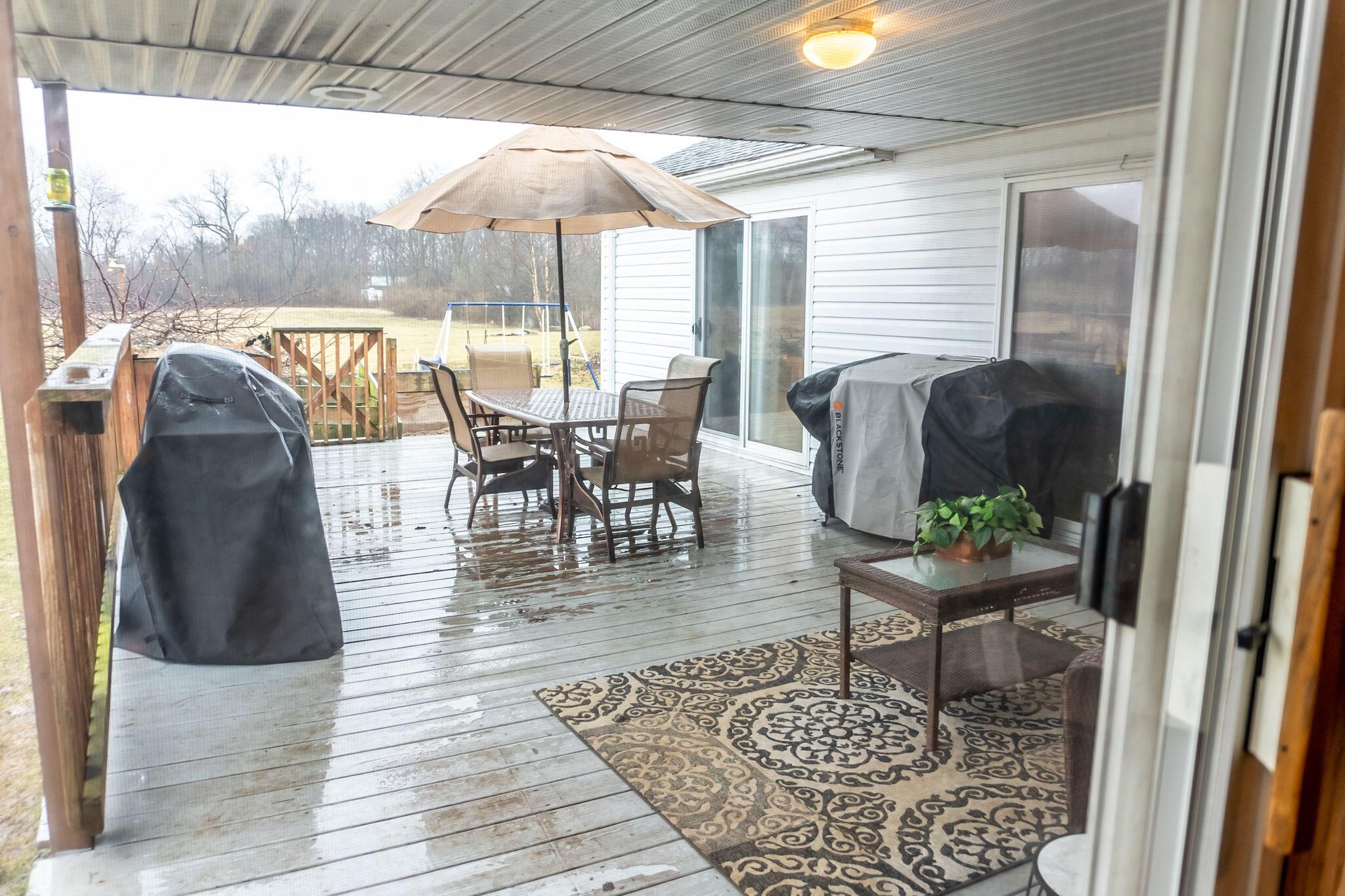 1514 Crissinger Road Marion, OH 43302 - Photo 9 of 42 Deck