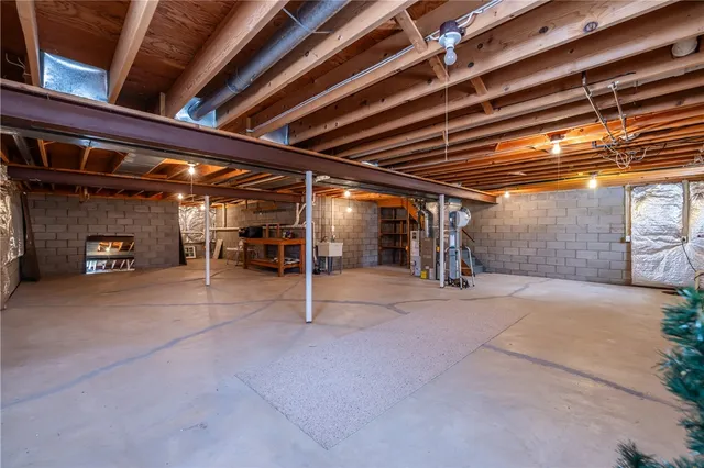 $199,995 | 6 Dutch Valley, Chili, NY 14624