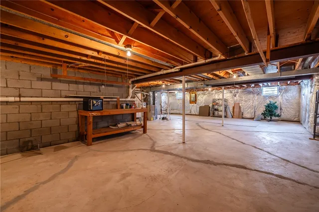 $199,995 | 6 Dutch Valley, Chili, NY 14624