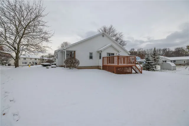 $199,995 | 6 Dutch Valley, Chili, NY 14624