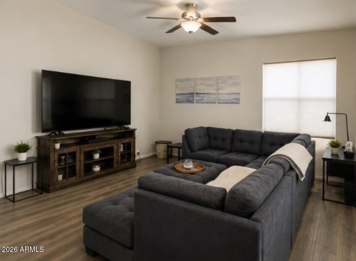 4720 East Weaver Road Phoenix, AZ 85050 - Photo 4 of 14 IMG_1445