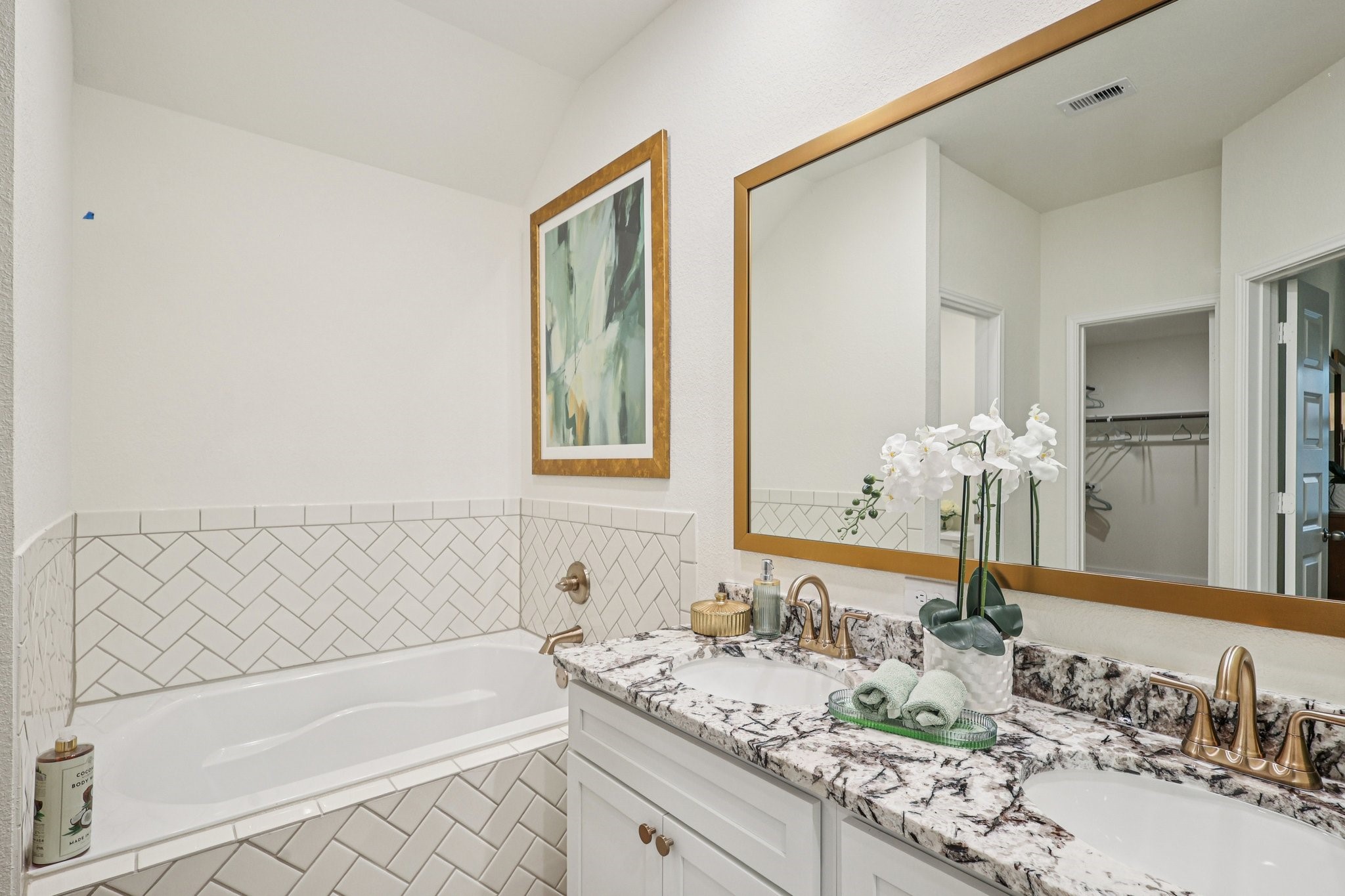 13219 Retiro Drive Houston, TX 77047 - Photo 20 of 28 Representative Photo. Not Actual Home.