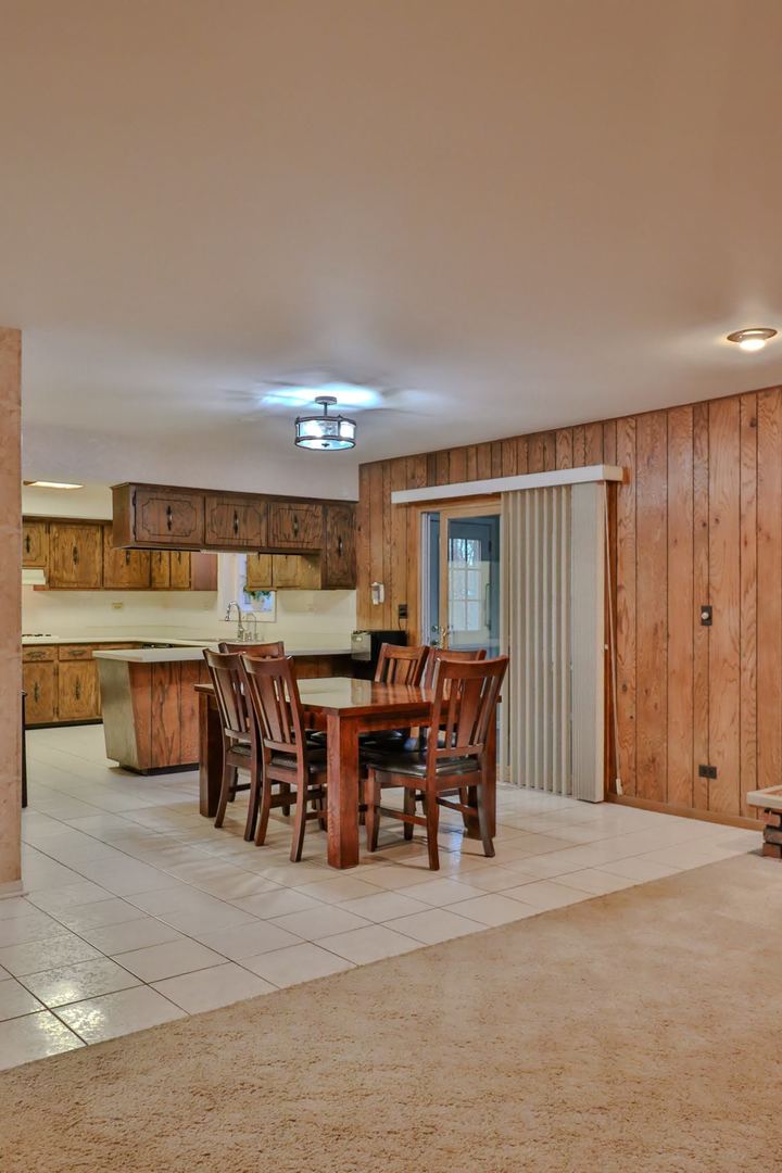 7-n240 West End Road Roselle, IL 60172 - Photo 19 of 37