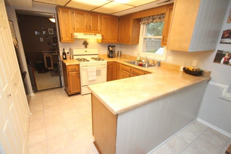 6514 Rockingham Drive Fort Wayne, IN 46835 - Photo 3 of 17 Gallery Image 3