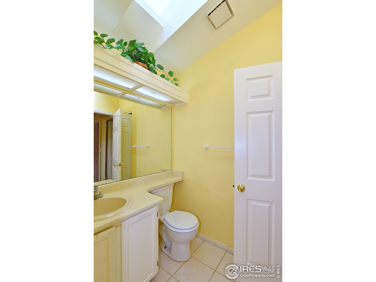 2300 Antelope Road Fort Collins, CO 80525 - Photo 17 of 40 Master bath