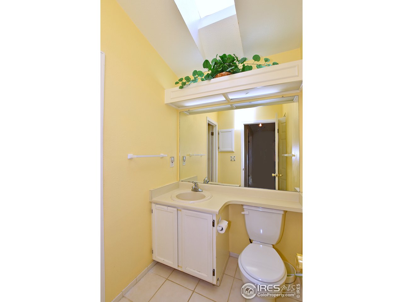 2300 Antelope Road Fort Collins, CO 80525 - Photo 18 of 40 Master bath