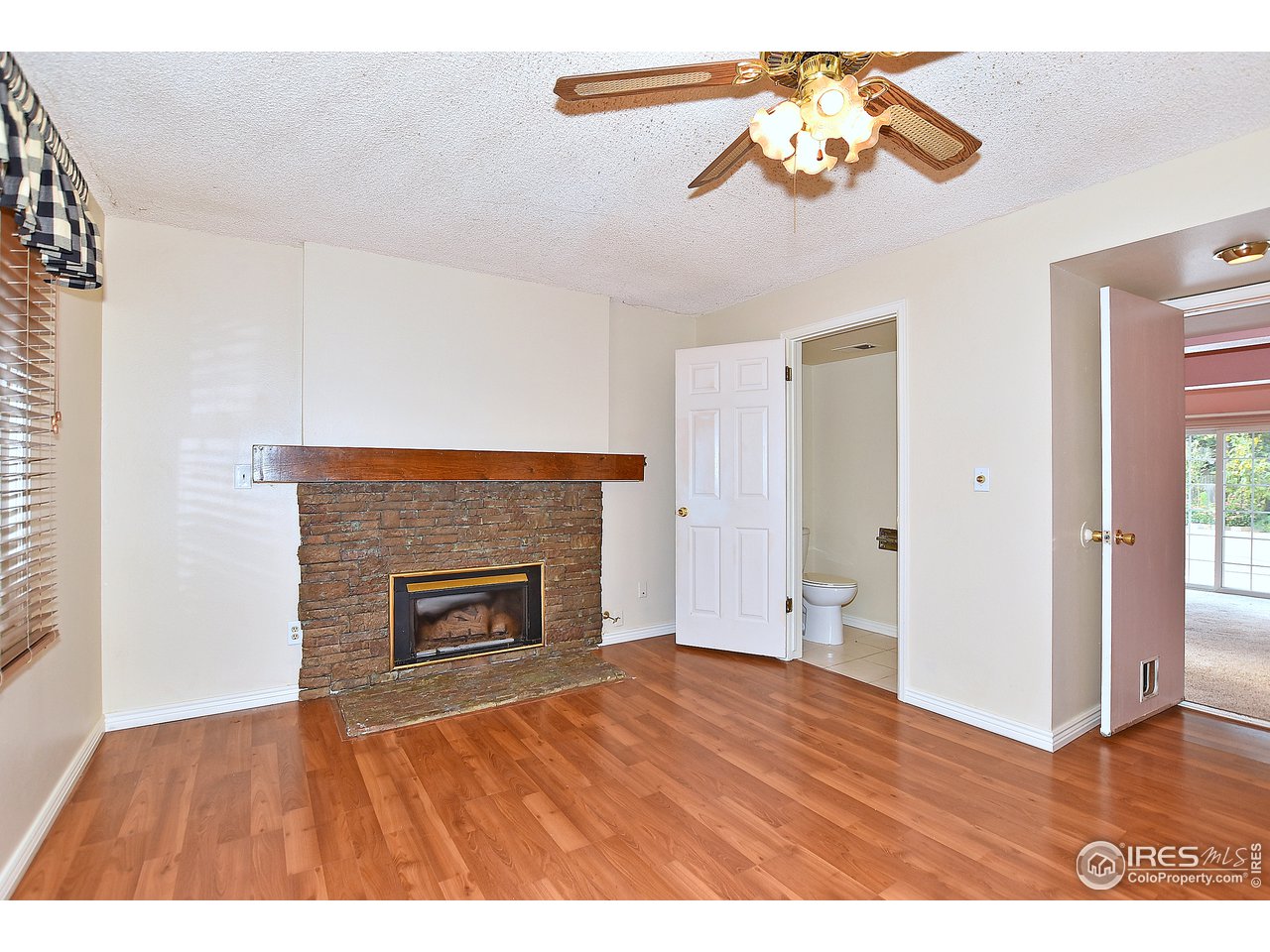 2300 Antelope Road Fort Collins, CO 80525 - Photo 26 of 40 Gas fireplace