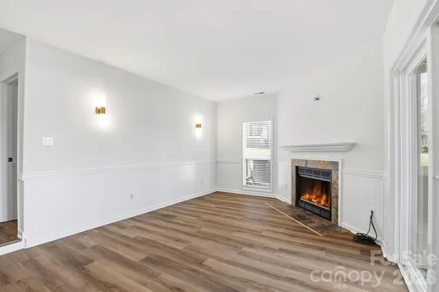 $545,000 | 2135 Regatta Lane, Unit 101, Denver, NC 28037