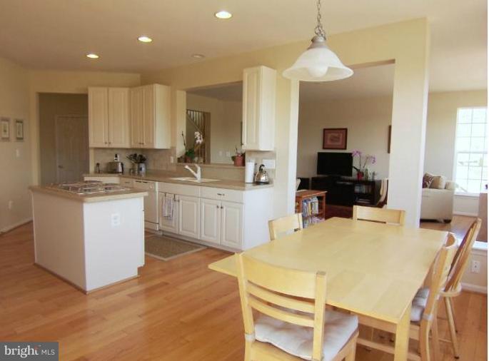 6613 Pebble Brooke Road Baltimore, MD 21209 - Photo 18 of 28 View toward family room from kitchen