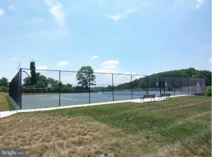6613 Pebble Brooke Road Baltimore, MD 21209 - Photo 5 of 28 Community Tennis Courts