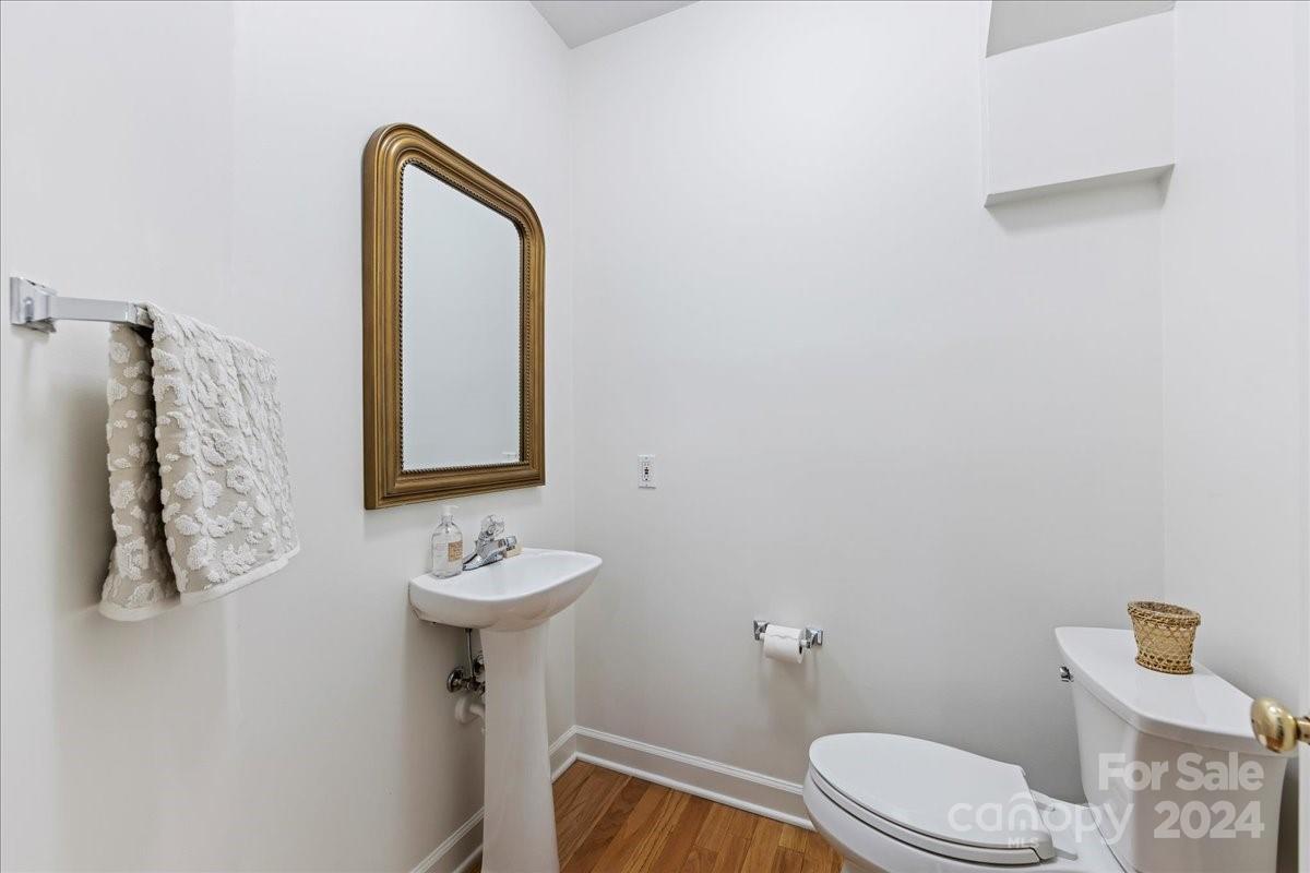 416 Queens Road, Unit 12 Charlotte, NC 28207 - Photo 19 of 37 Gallery Image 19
