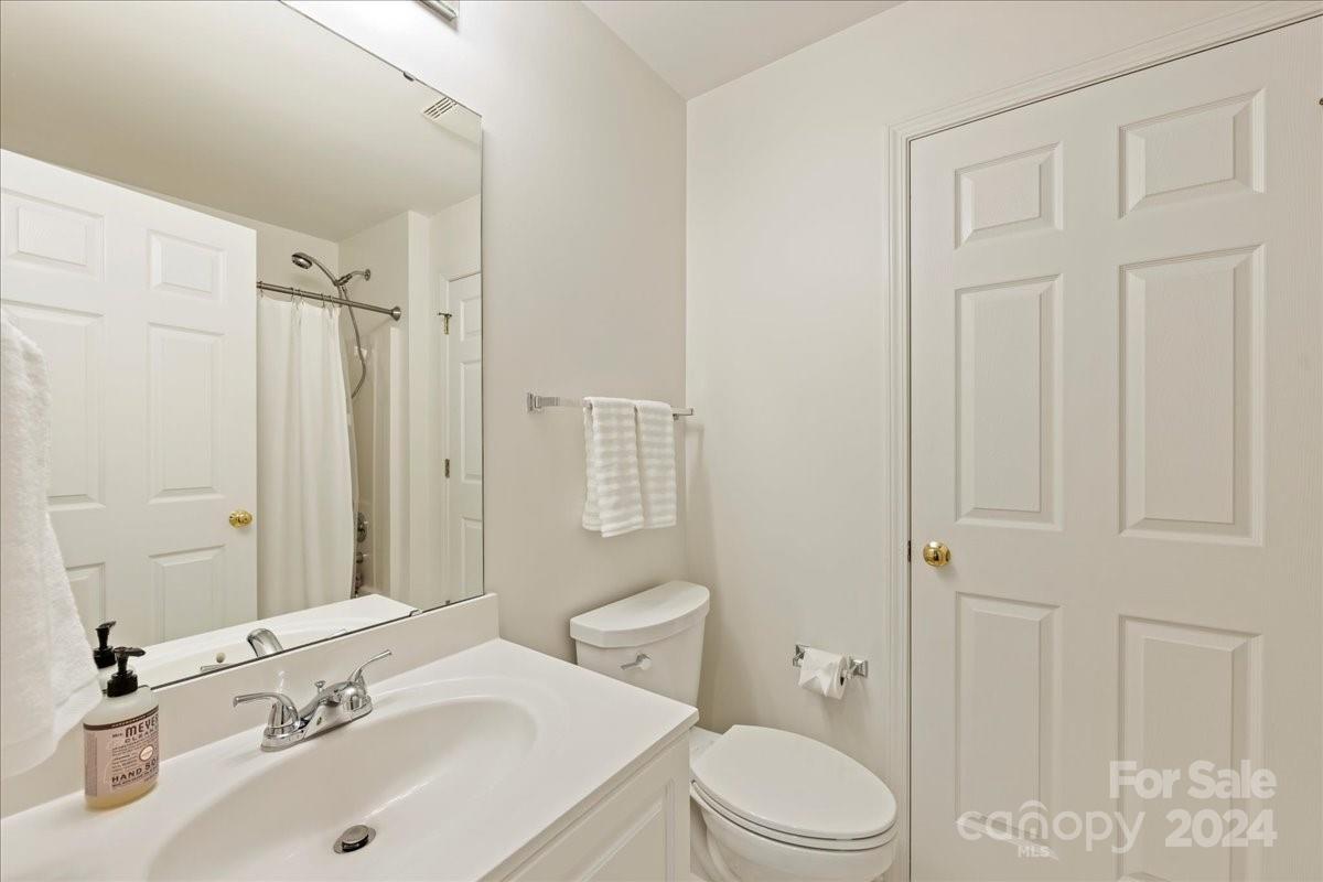 416 Queens Road, Unit 12 Charlotte, NC 28207 - Photo 31 of 37 Gallery Image 31