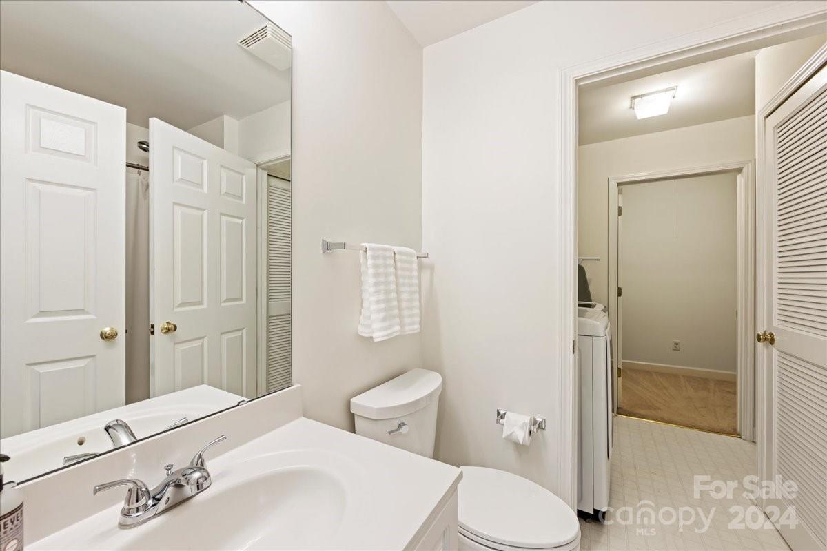 416 Queens Road, Unit 12 Charlotte, NC 28207 - Photo 32 of 37 Gallery Image 32