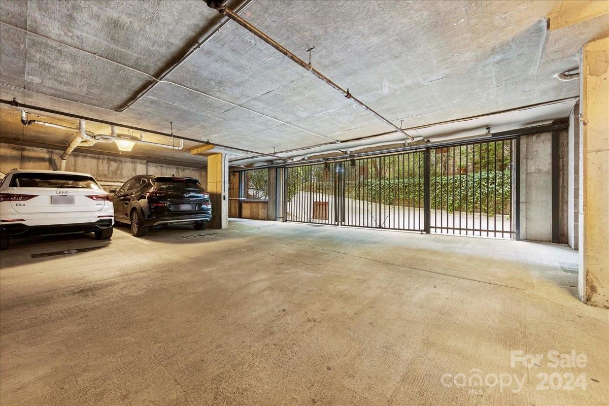 416 Queens Road, Unit 12 Charlotte, NC 28207 - Photo 35 of 37 Gallery Image 35