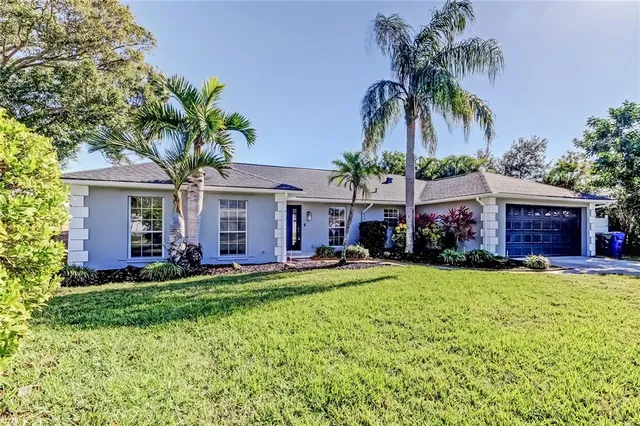 $825,000 | 1992 Arvis Circle East, Clearwater, FL 33764