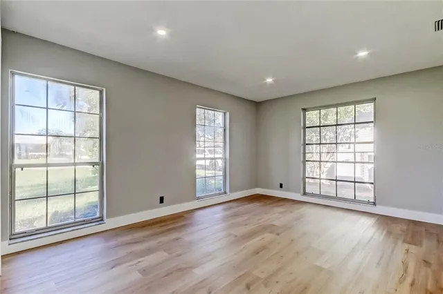 $825,000 | 1992 Arvis Circle East, Clearwater, FL 33764