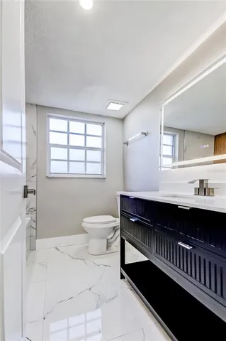 $825,000 | 1992 Arvis Circle East, Clearwater, FL 33764