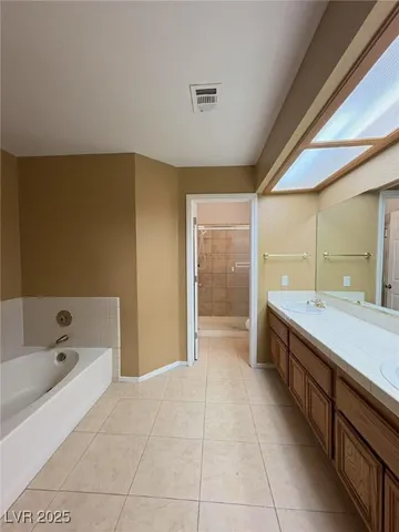 $1,935 | 9828 Dardanelle Court, Las Vegas, NV 89117