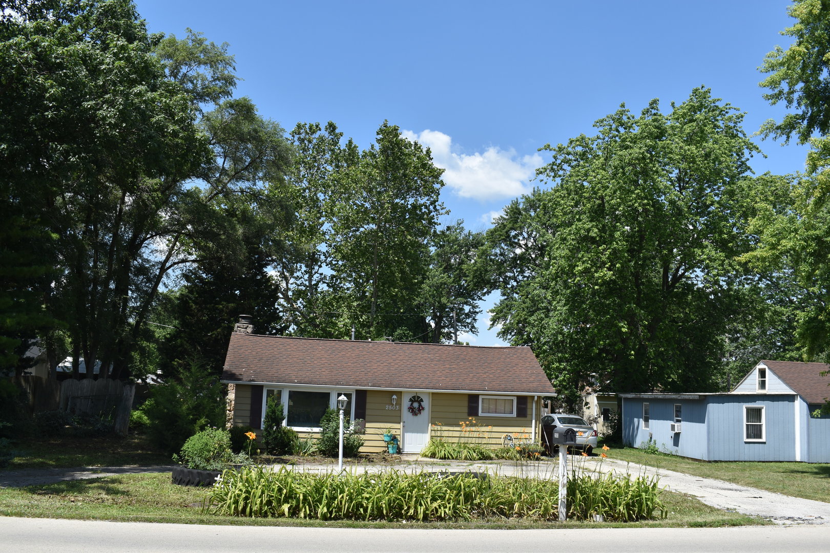 2503 Gaylord Road Joliet, IL 60435 - Photo 2 of 16 Gallery Image 2