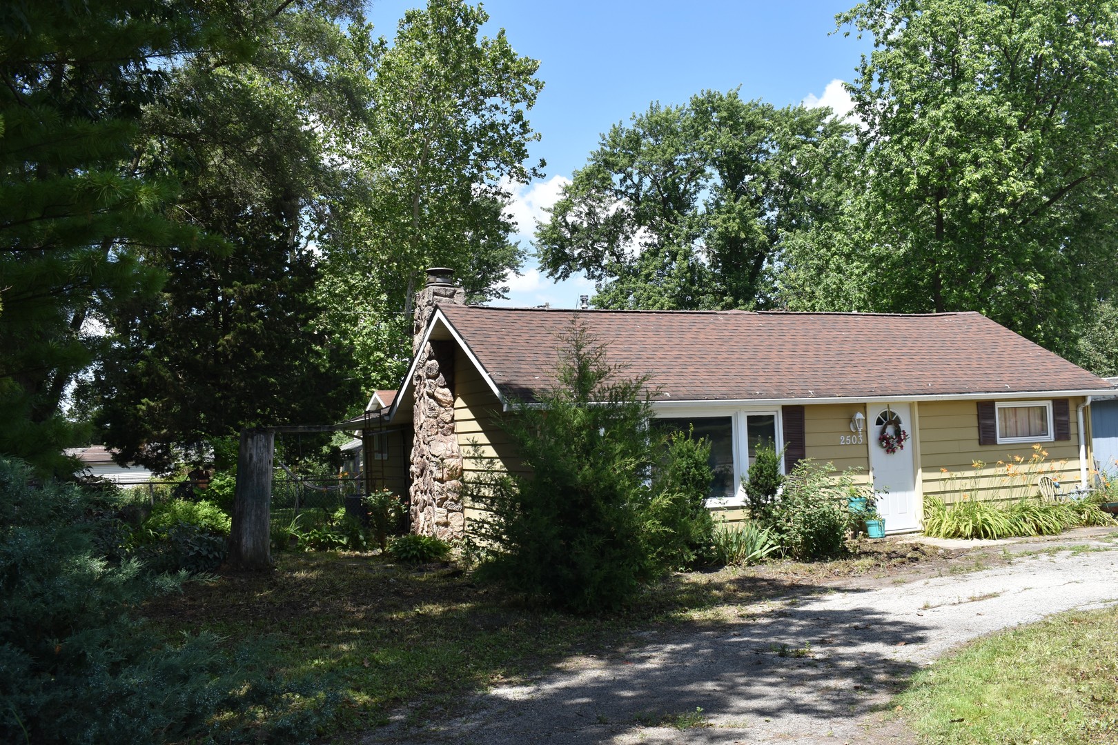 2503 Gaylord Road Joliet, IL 60435 - Photo 3 of 16 Gallery Image 3