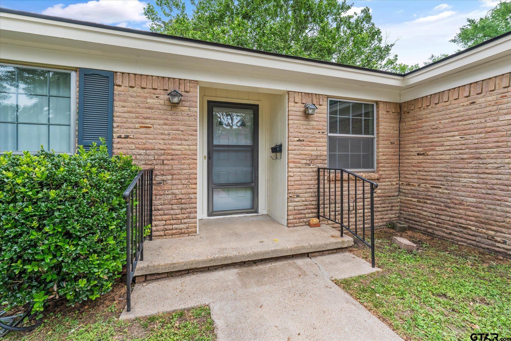 3408 Brookside Drive Tyler, TX 75701 - Photo 8 of 33
