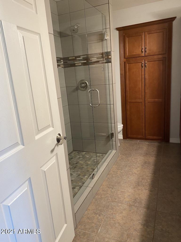 2802 East Turquoise Drive Phoenix, AZ 85028 - Photo 17 of 22 Owner bath