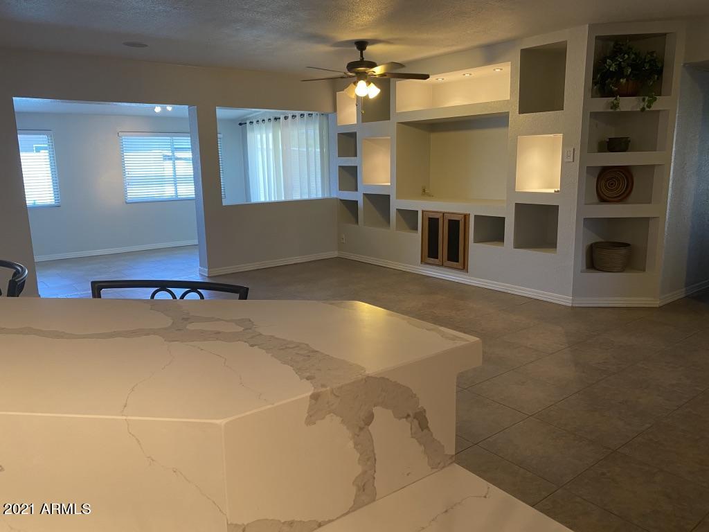 2802 East Turquoise Drive Phoenix, AZ 85028 - Photo 5 of 22 Great room