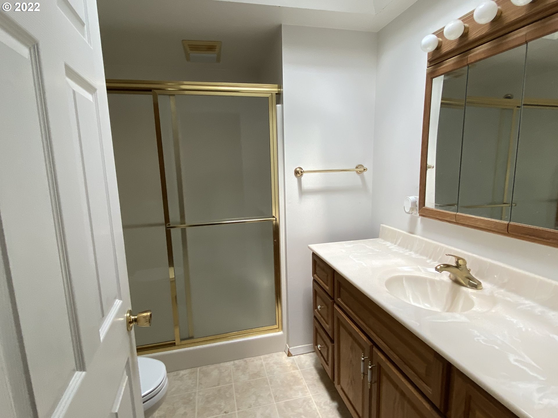 1307 Weaver Road Myrtle Creek, OR 97457 - Photo 19 of 29 Bathroom