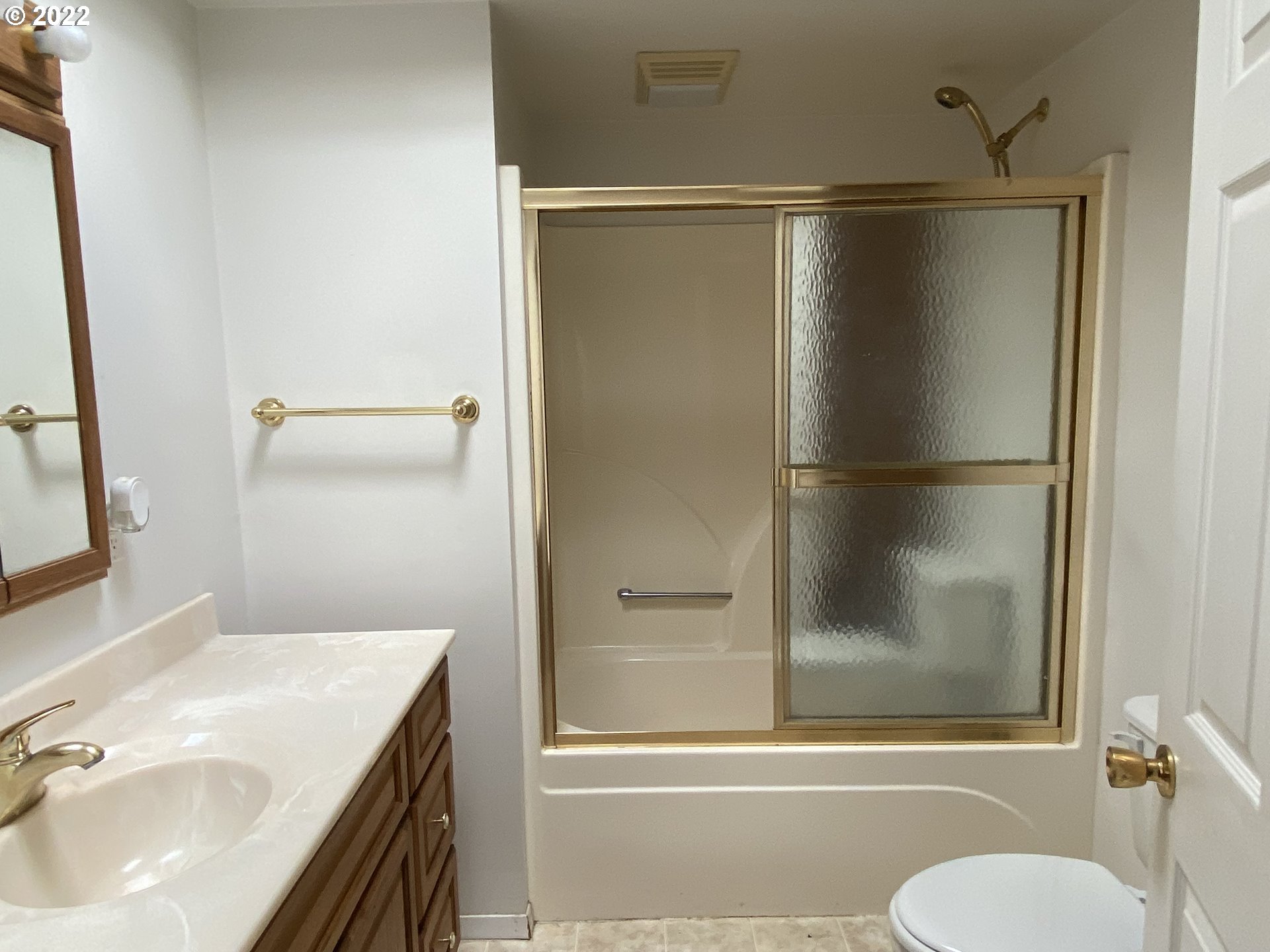 1307 Weaver Road Myrtle Creek, OR 97457 - Photo 20 of 29 Bathroom