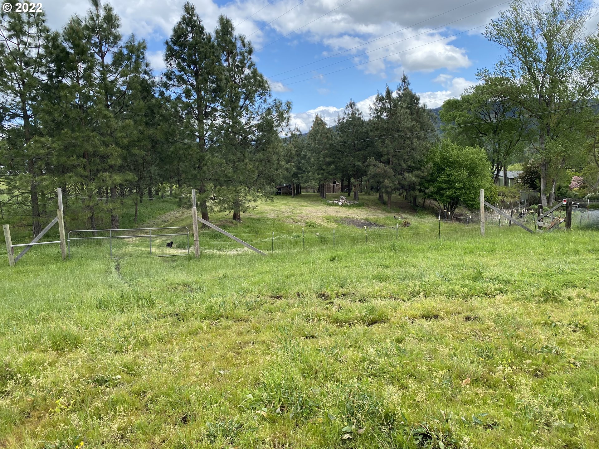 1307 Weaver Road Myrtle Creek, OR 97457 - Photo 5 of 29