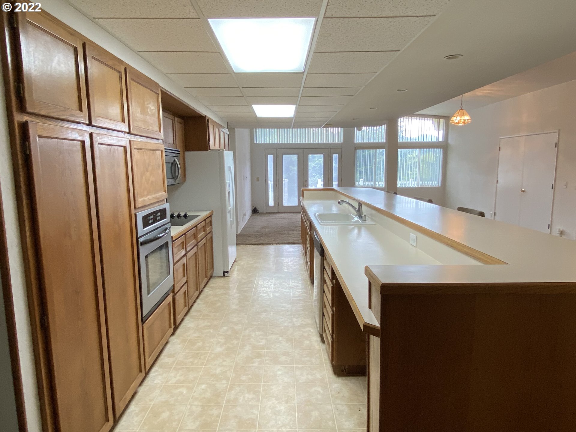 1307 Weaver Road Myrtle Creek, OR 97457 - Photo 9 of 29 Kitchen