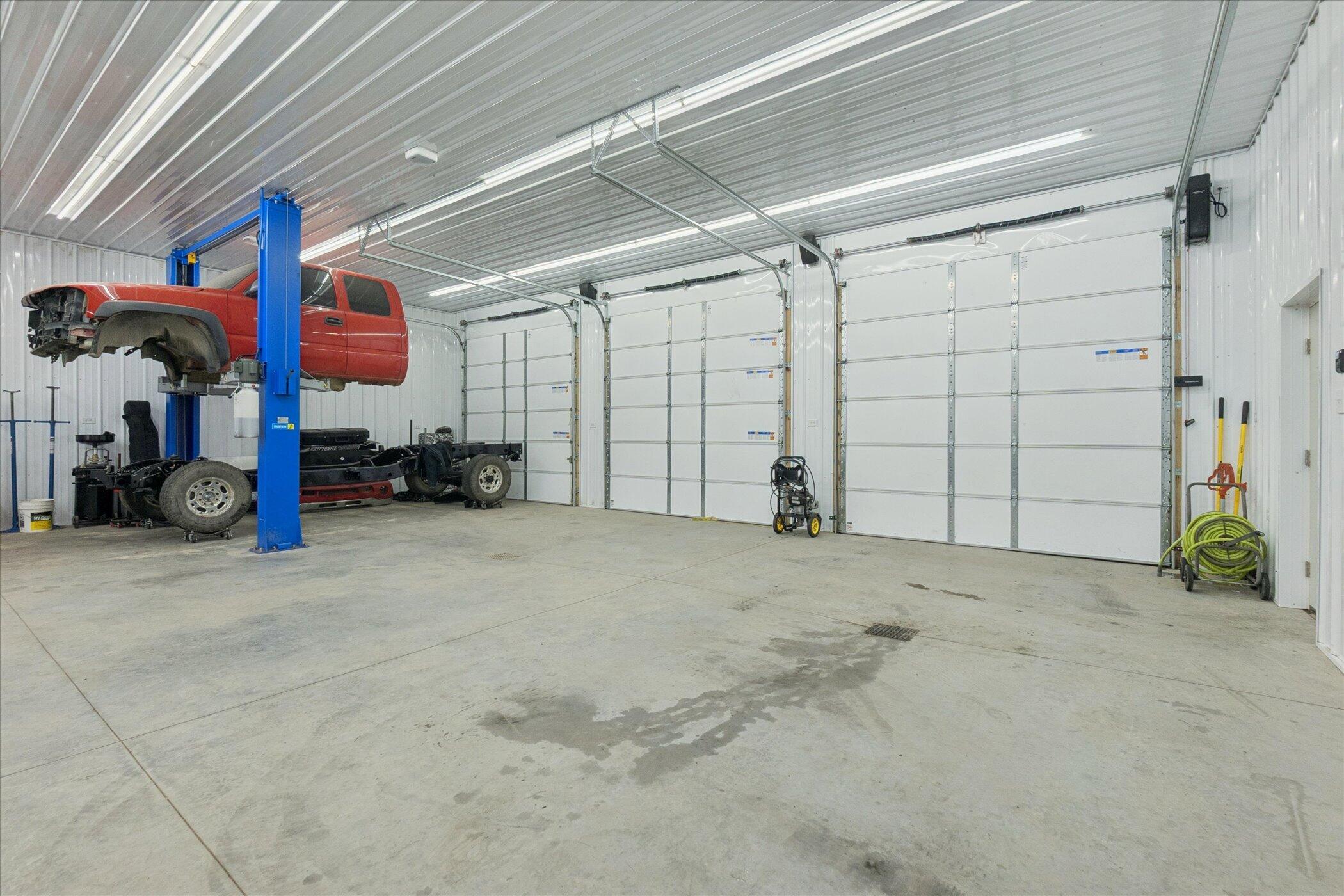 7255 Beahan Road Hubbardston, MI 48845 - Photo 30 of 34 33-7255 Beahan Rd Hubbardston-Windowstil