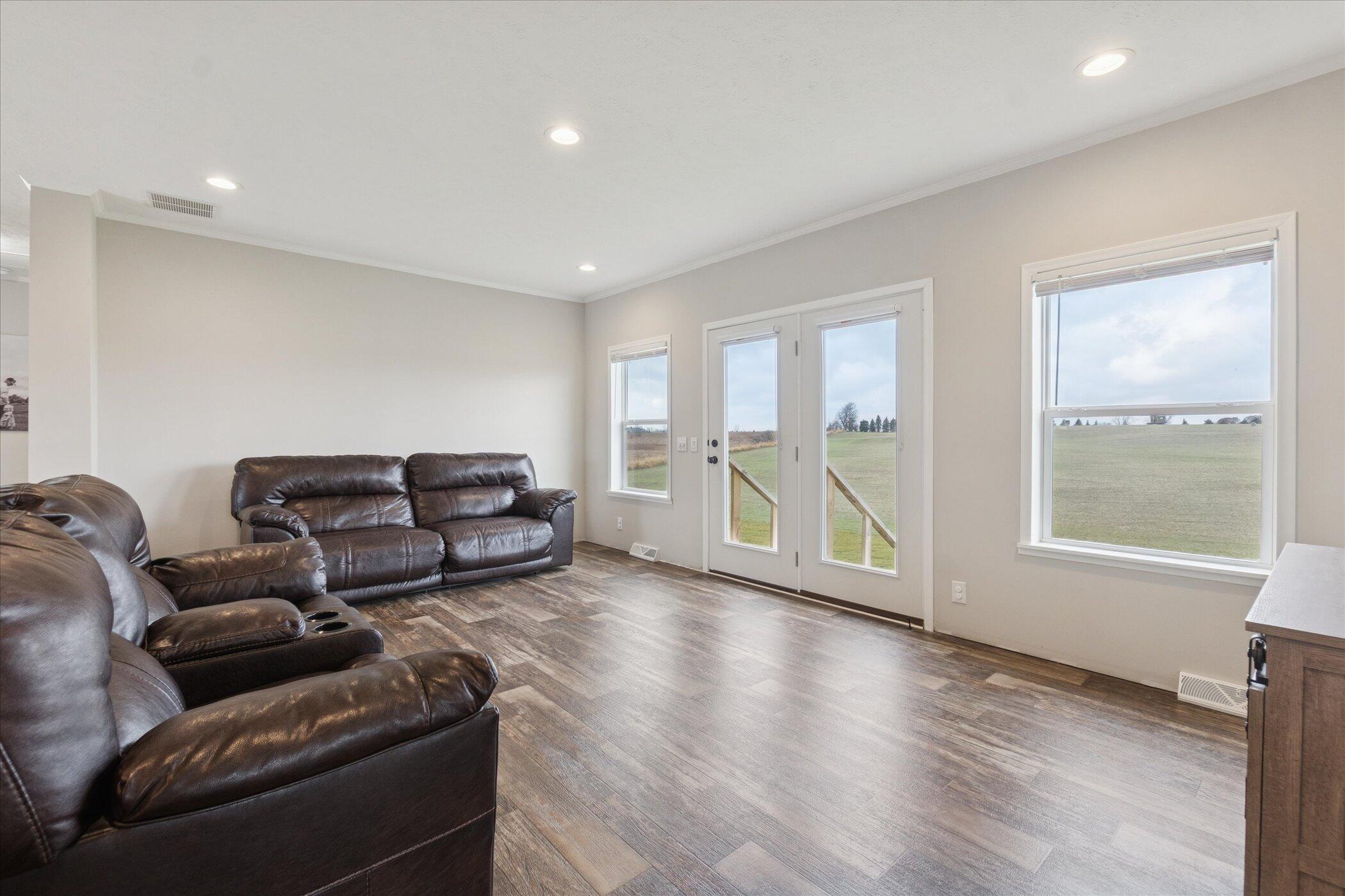 7255 Beahan Road Hubbardston, MI 48845 - Photo 3 of 34 05-7255 Beahan Rd Hubbardston-Windowstil