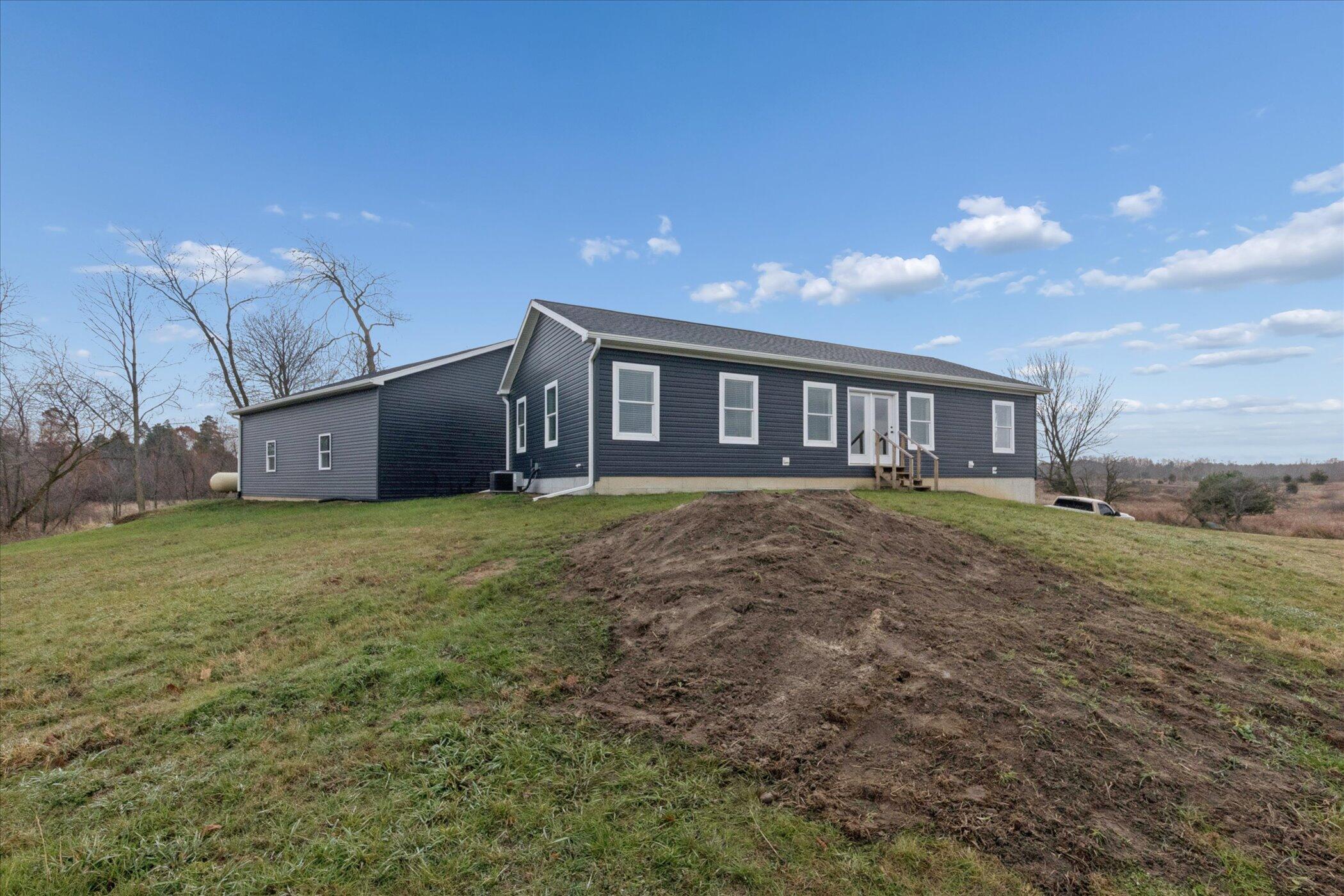 7255 Beahan Road Hubbardston, MI 48845 - Photo 31 of 34 34-7255 Beahan Rd Hubbardston-Windowstil