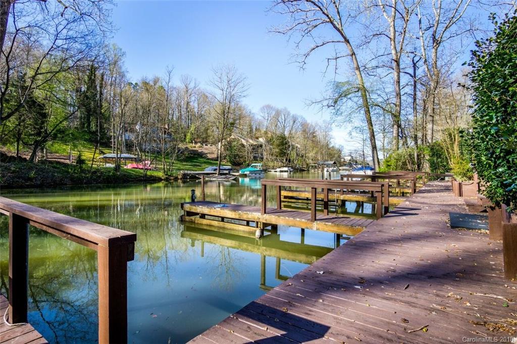 13801 Woody Point Road Charlotte, NC 28278 - Photo 3 of 30 Gallery Image 3