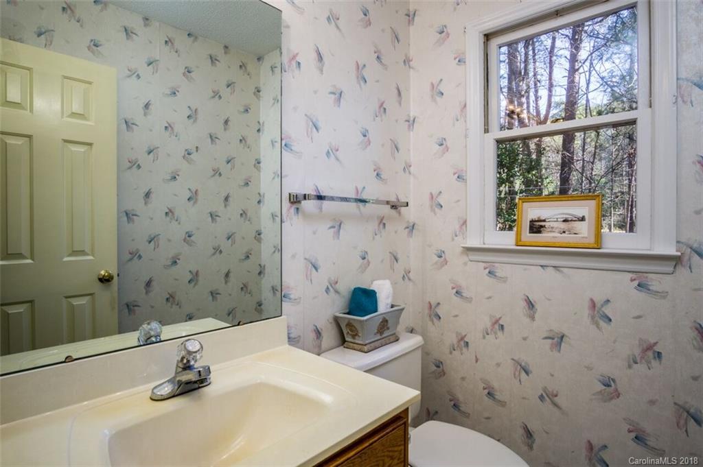 13801 Woody Point Road Charlotte, NC 28278 - Photo 29 of 30 Gallery Image 29