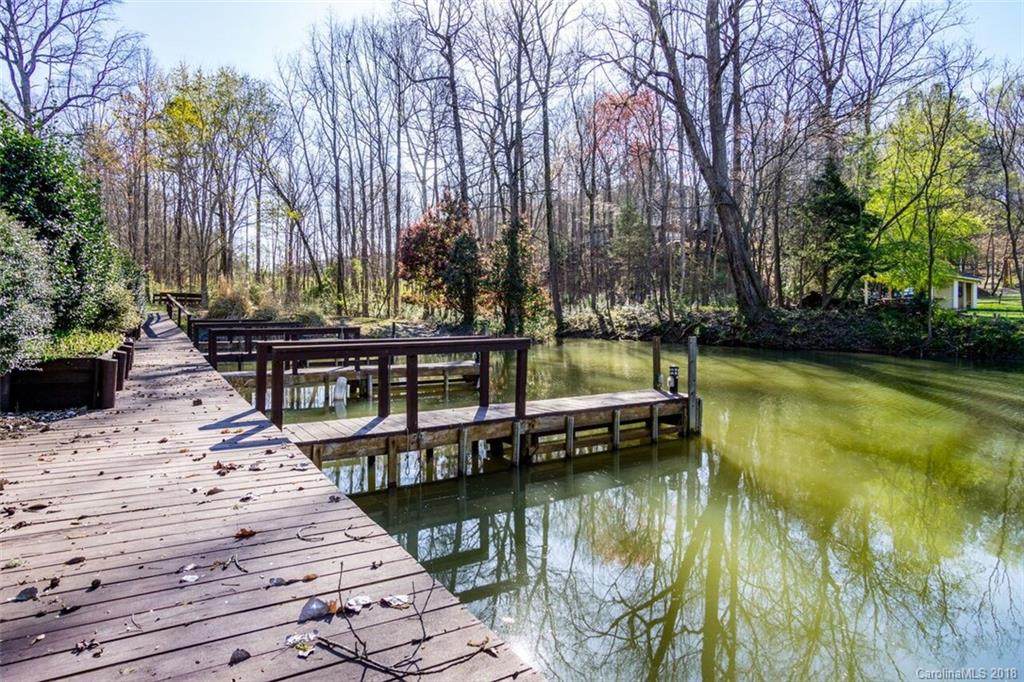 13801 Woody Point Road Charlotte, NC 28278 - Photo 5 of 30 Gallery Image 5