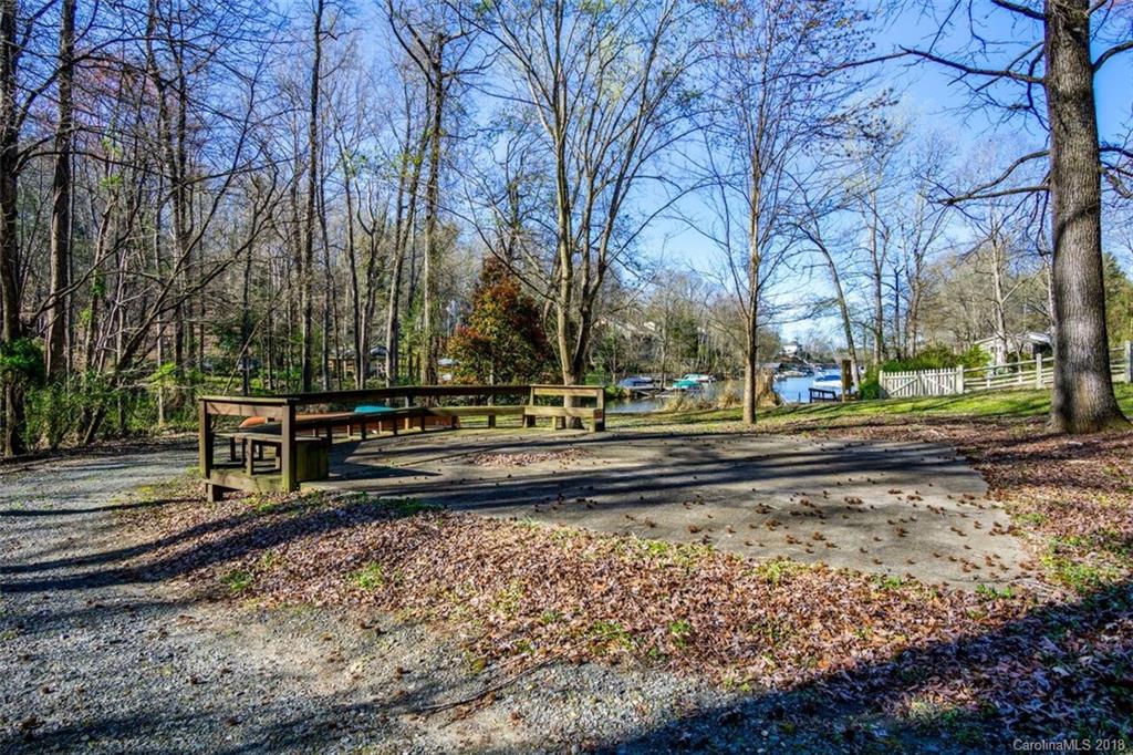 13801 Woody Point Road Charlotte, NC 28278 - Photo 7 of 30 Gallery Image 7