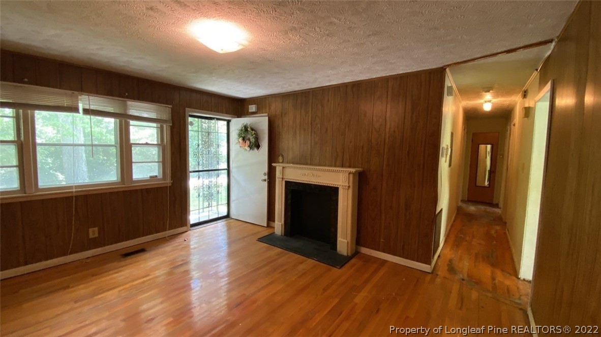 1050 Wayside Road Fayetteville, NC 28314 - Photo 8 of 36 Gallery Image 8