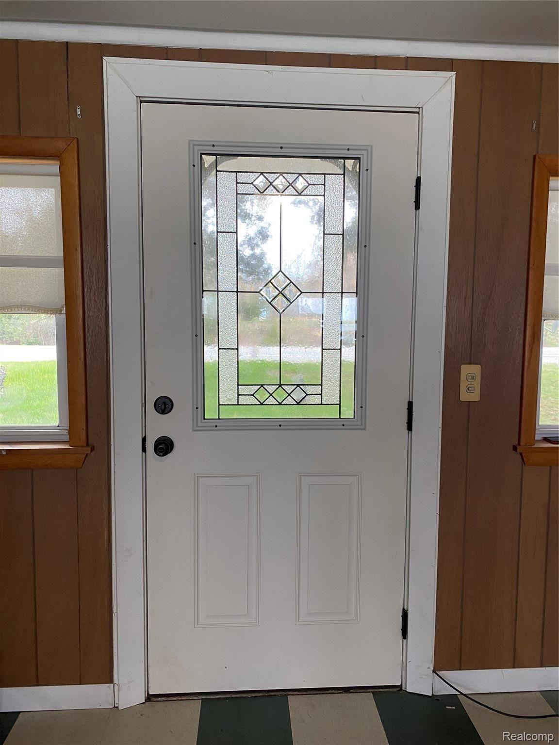 2881 South Lakeshore Road Applegate, MI 48401 - Photo 6 of 20 IMG-8120.jpg